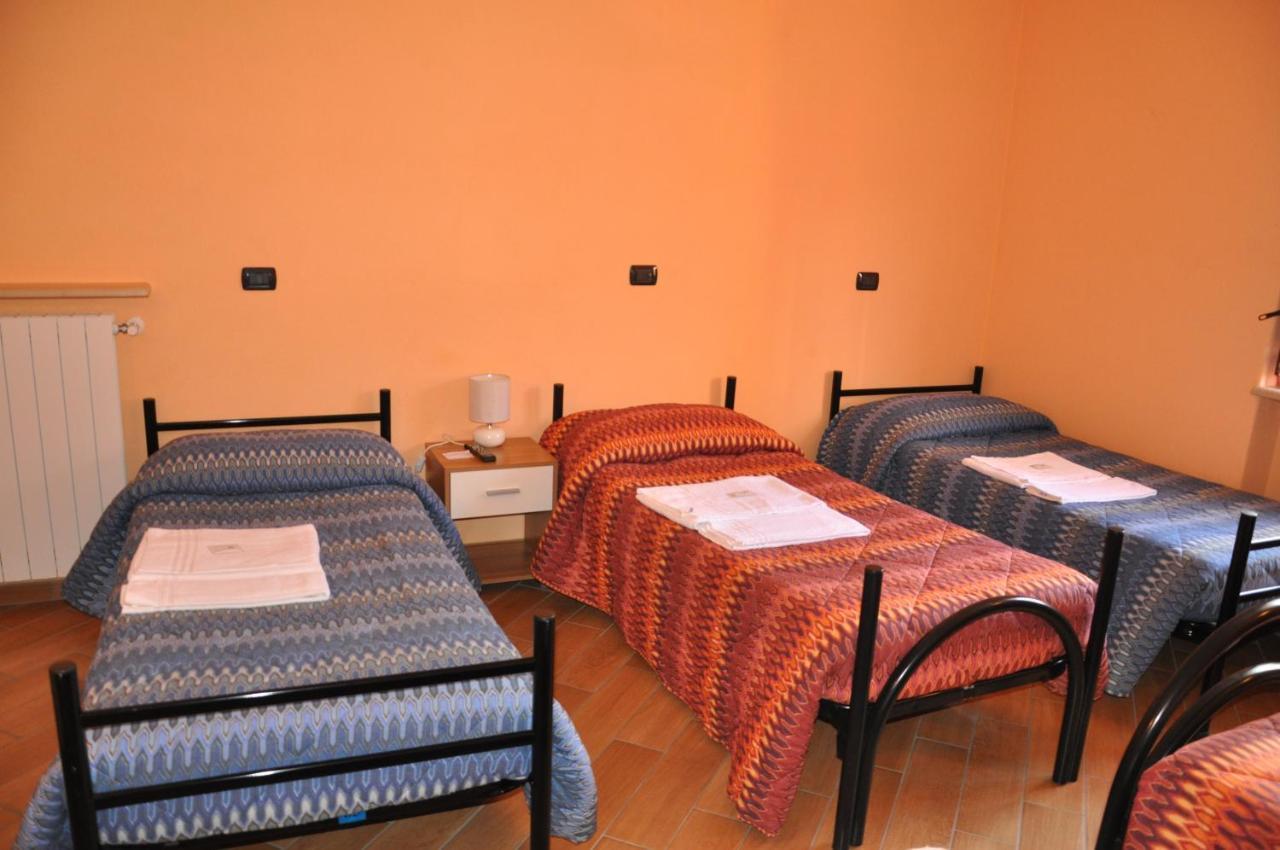 Locanda Dl'Angel Villar San Costanzo Exteriér fotografie