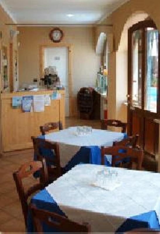 Locanda Dl'Angel Villar San Costanzo Exteriér fotografie