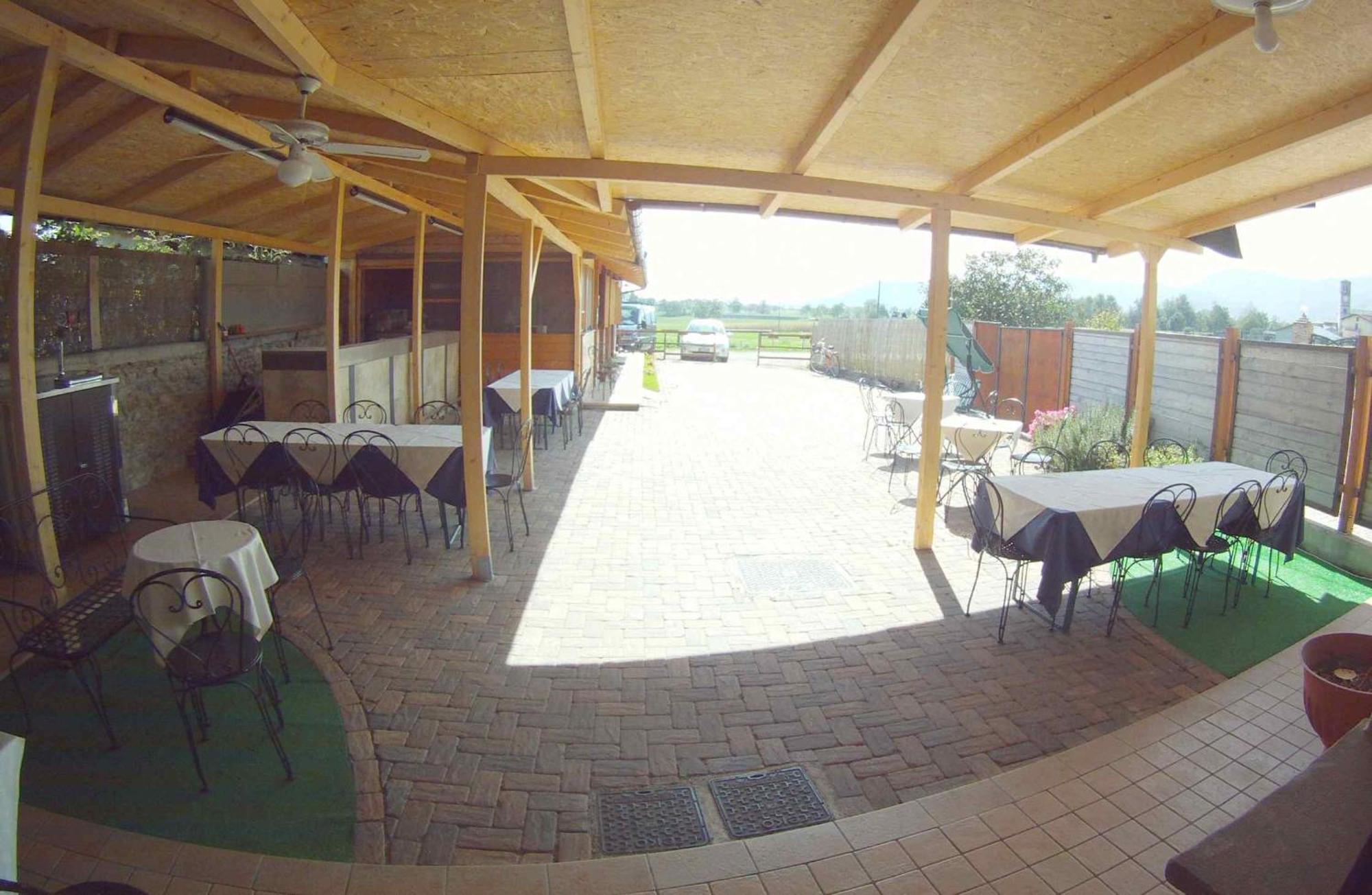 Locanda Dl'Angel Villar San Costanzo Exteriér fotografie