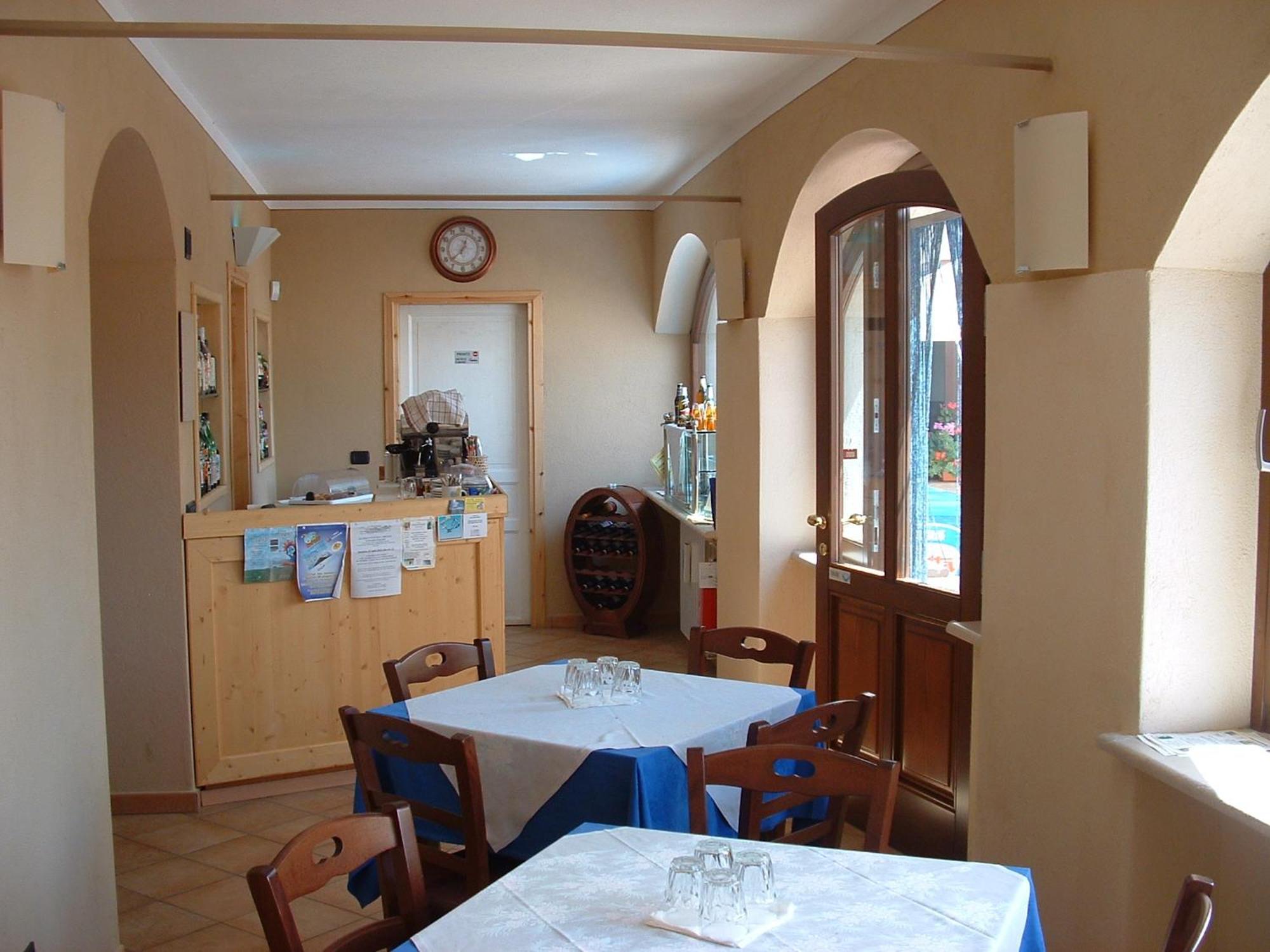Locanda Dl'Angel Villar San Costanzo Exteriér fotografie